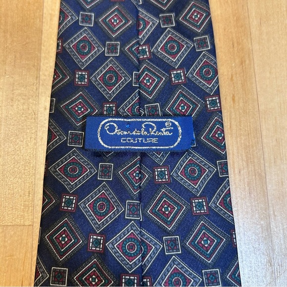Oscar de la Renta - Picture 1 of 8